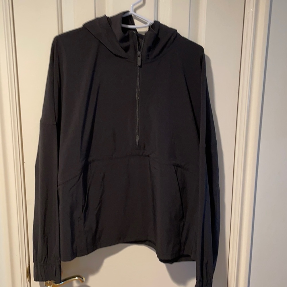 All day breeze pullover hoodie